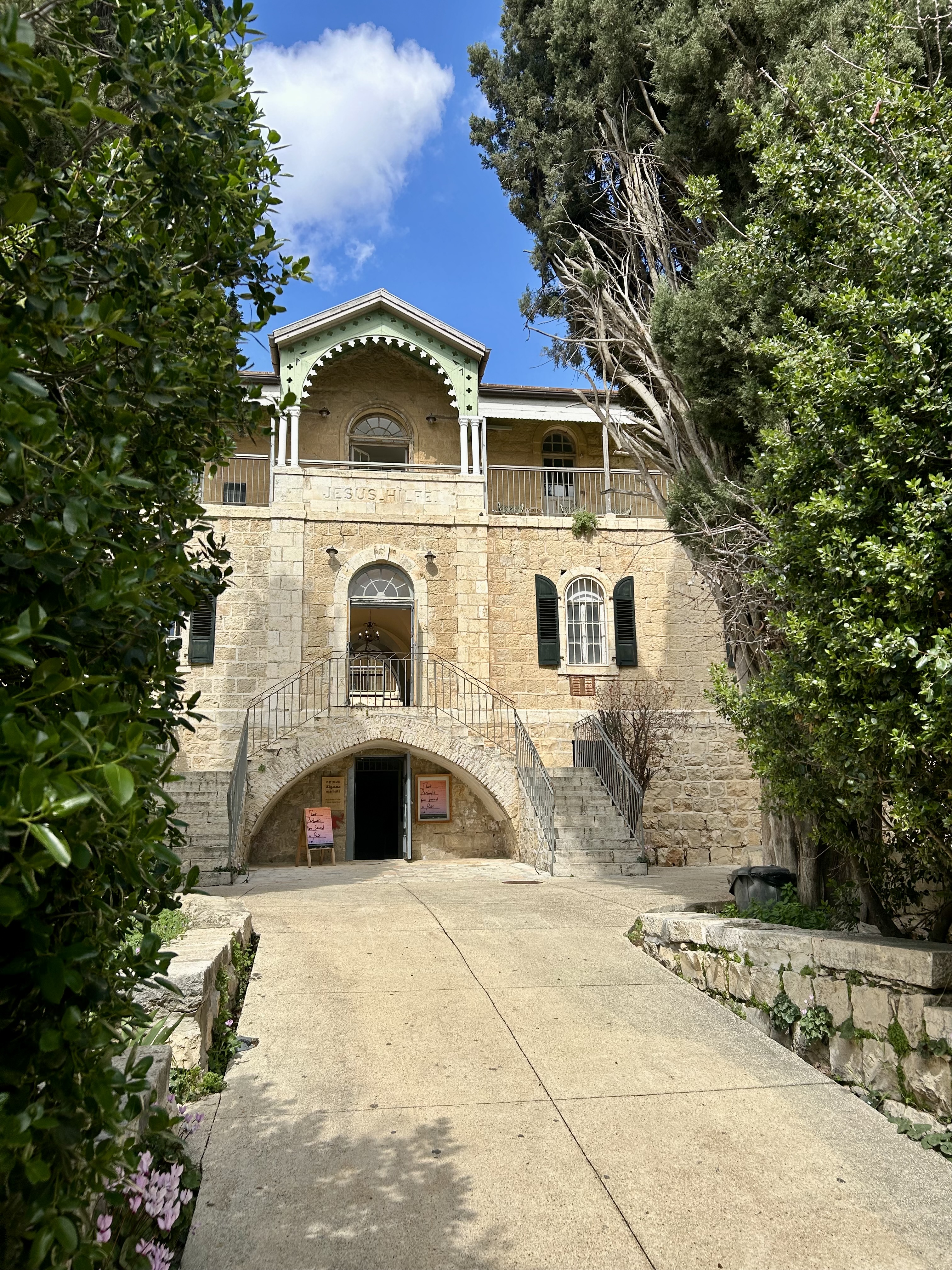 Out for brunch at Ofaimme, Hansen House